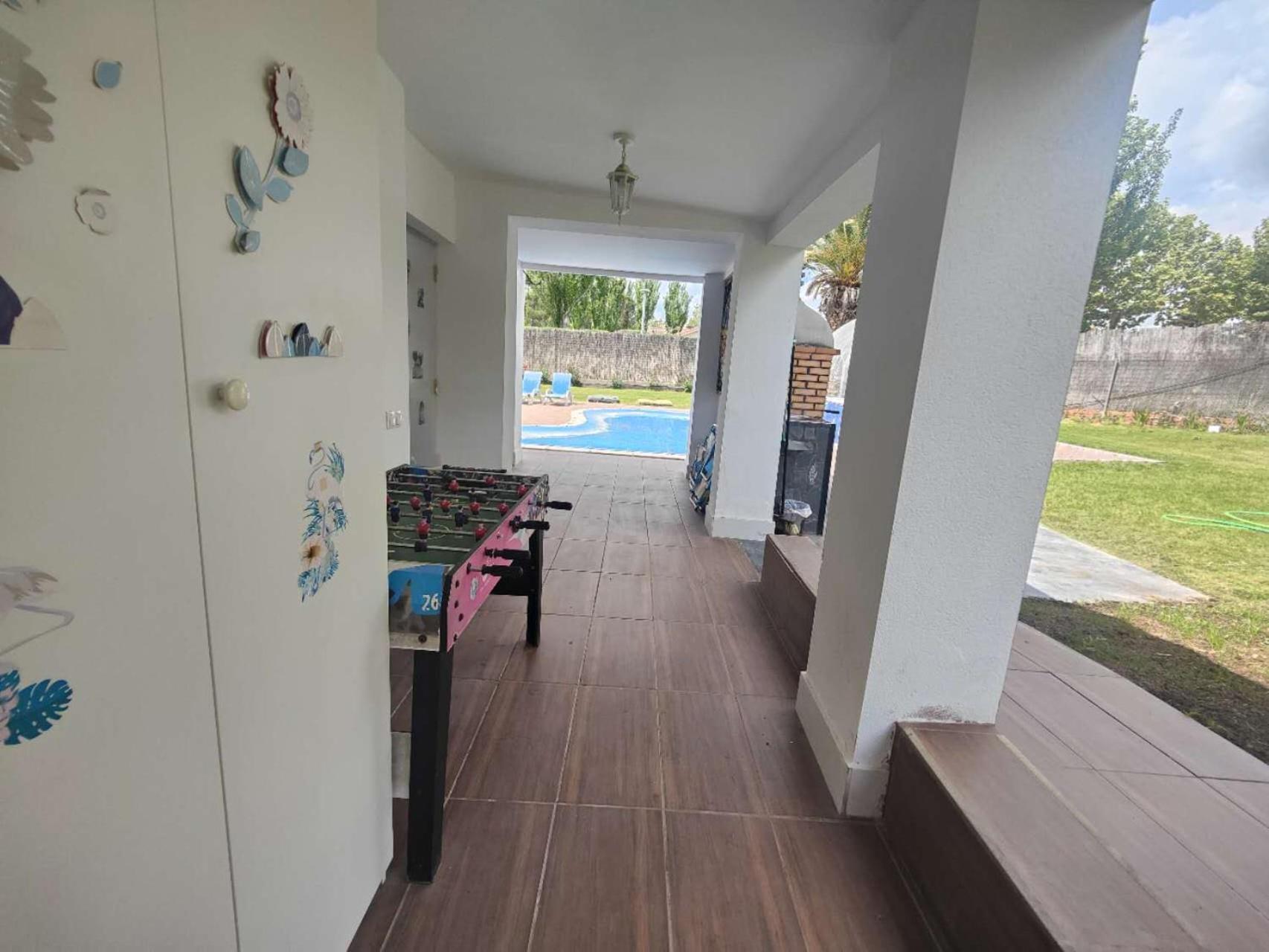 Chalet Con Piscina Y Jacuzzi En Madrid Alquila Habitaciones Algete Exterior photo